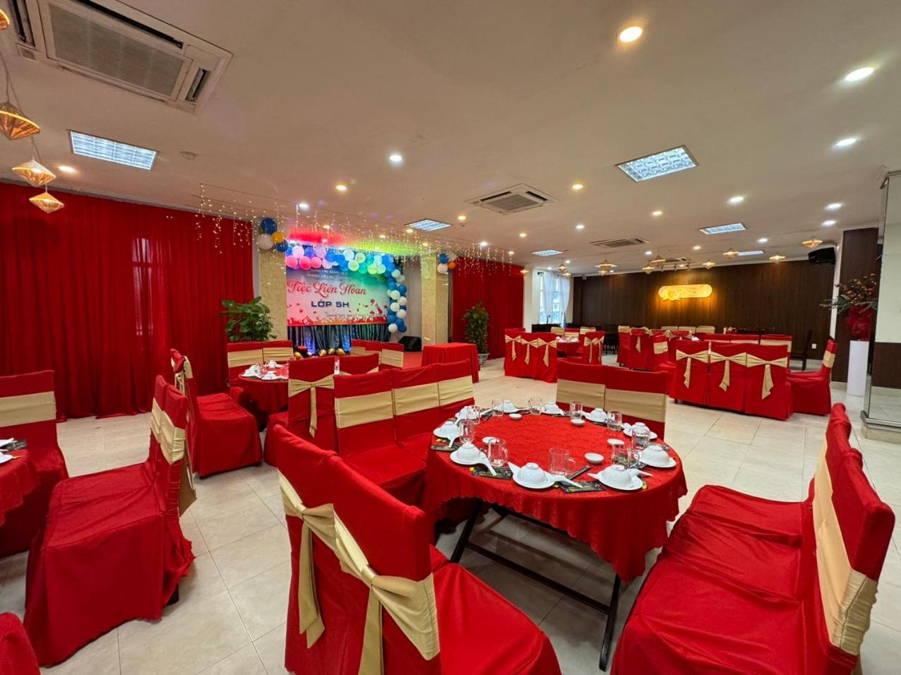 Khach San Hung Vuong Quang Ngai Hotel Exterior photo