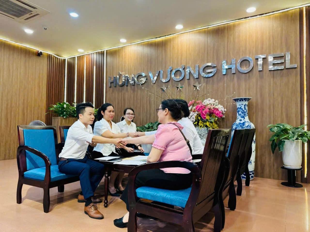 Khach San Hung Vuong Quang Ngai Hotel Exterior photo