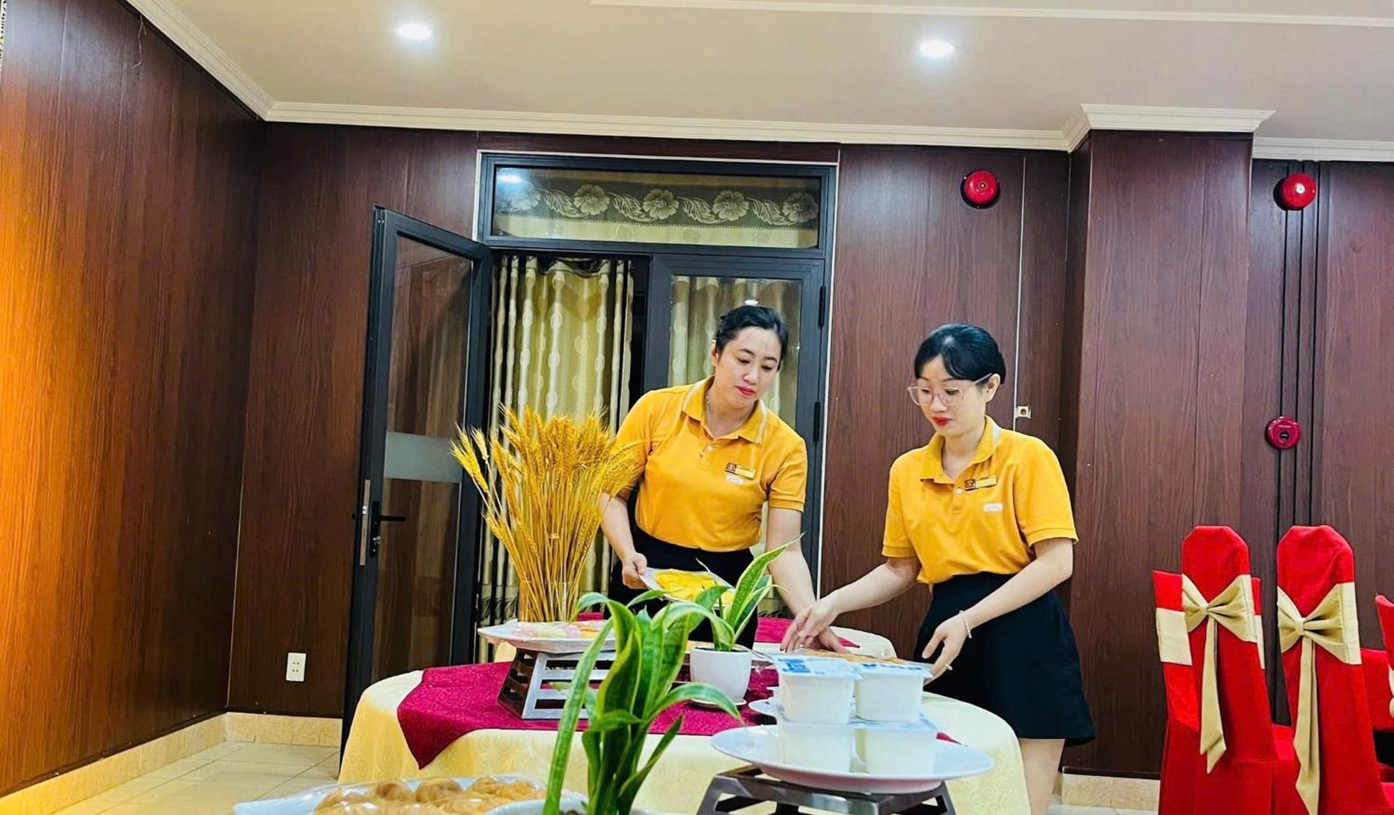 Khach San Hung Vuong Quang Ngai Hotel Exterior photo